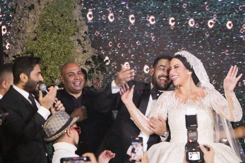 تامر حسني يحيي حفل زفاف ابنة ماجد المصري (6)
