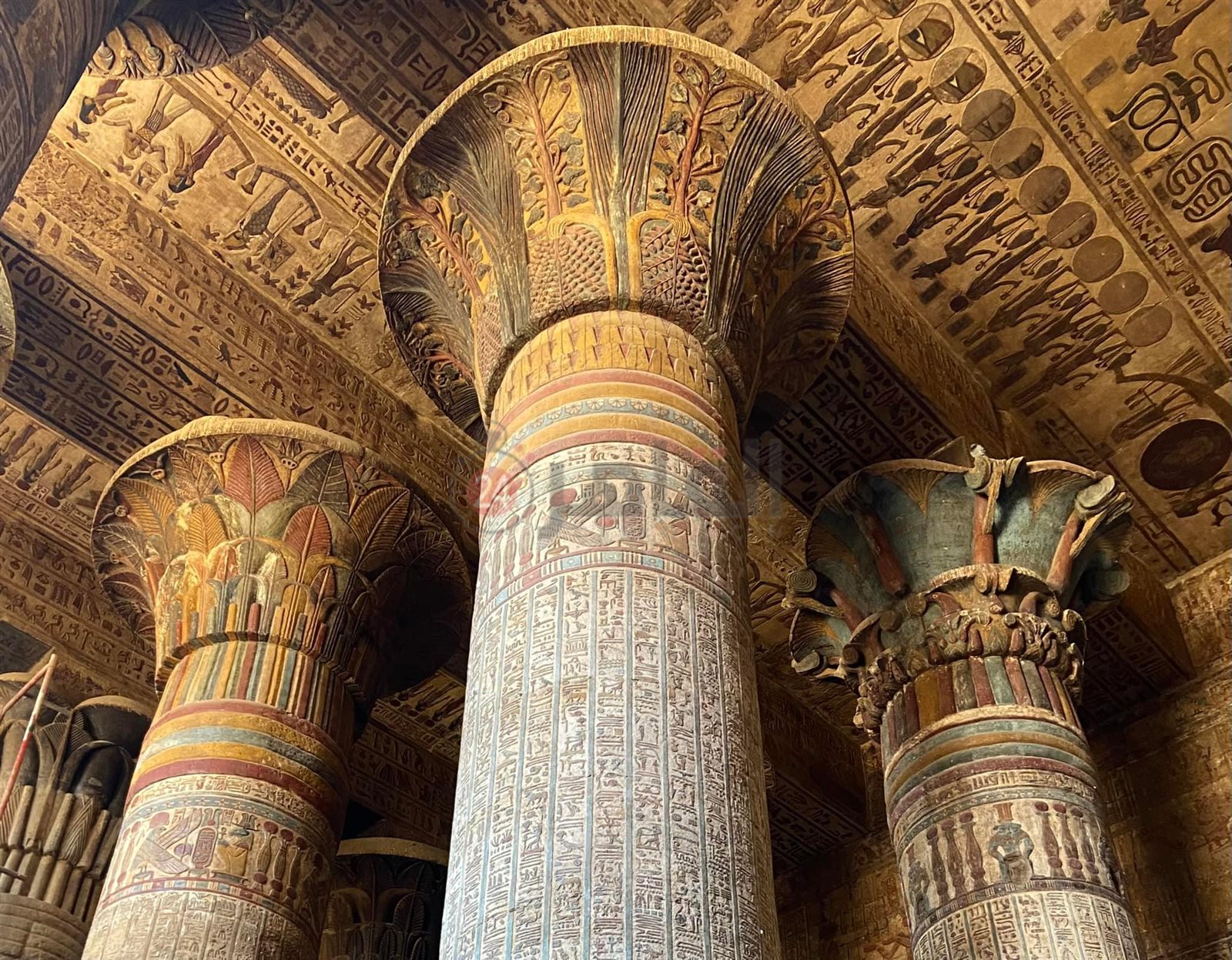 معبد إسنا 3