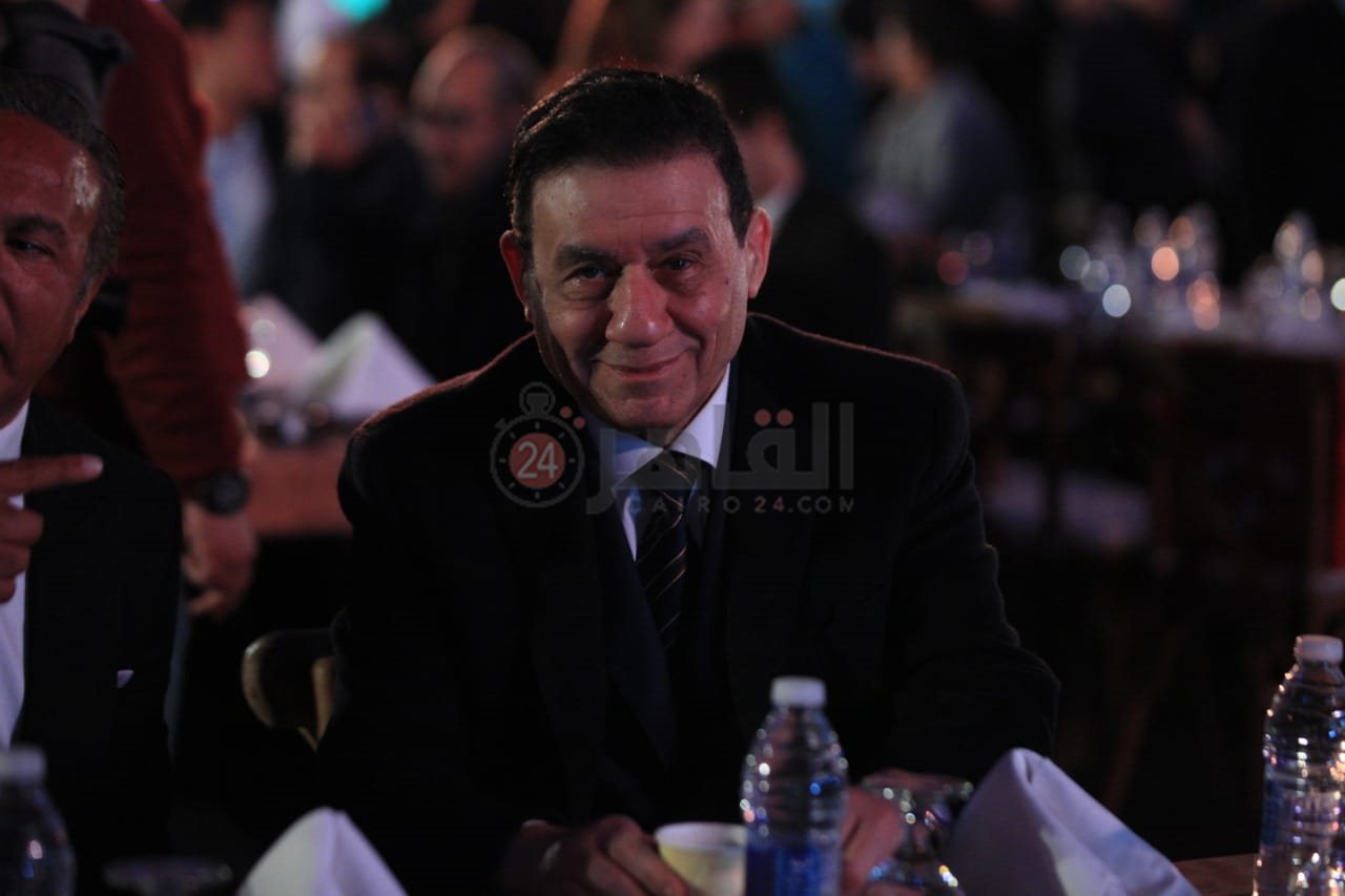 مدحت شلبي