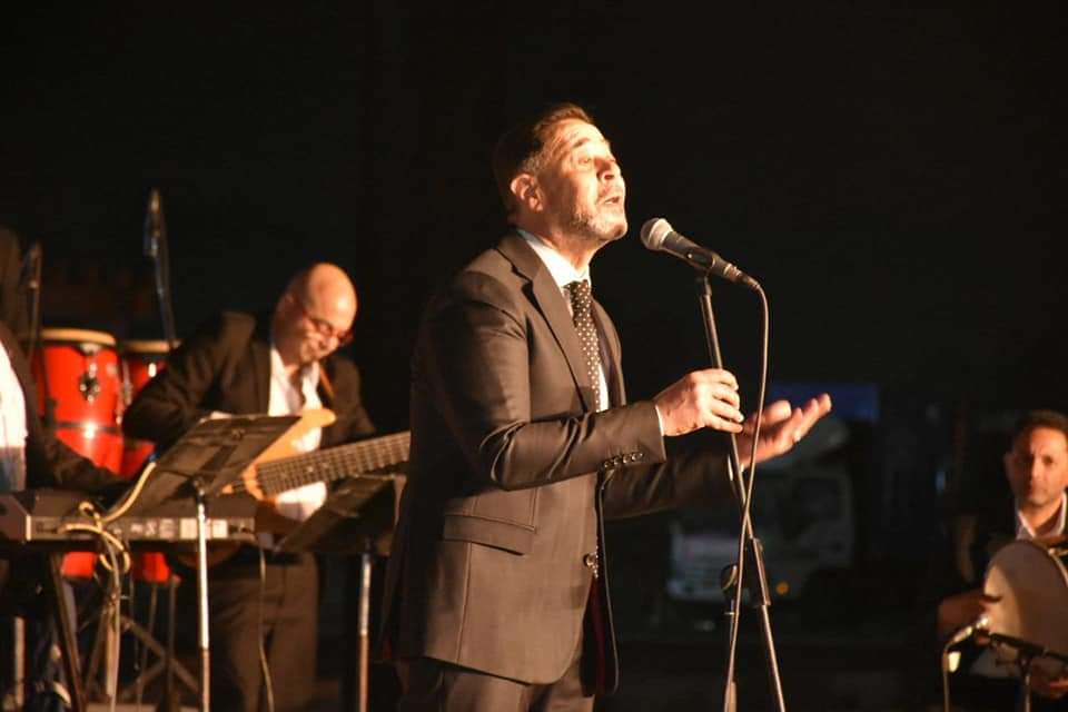 مدحت صالح 