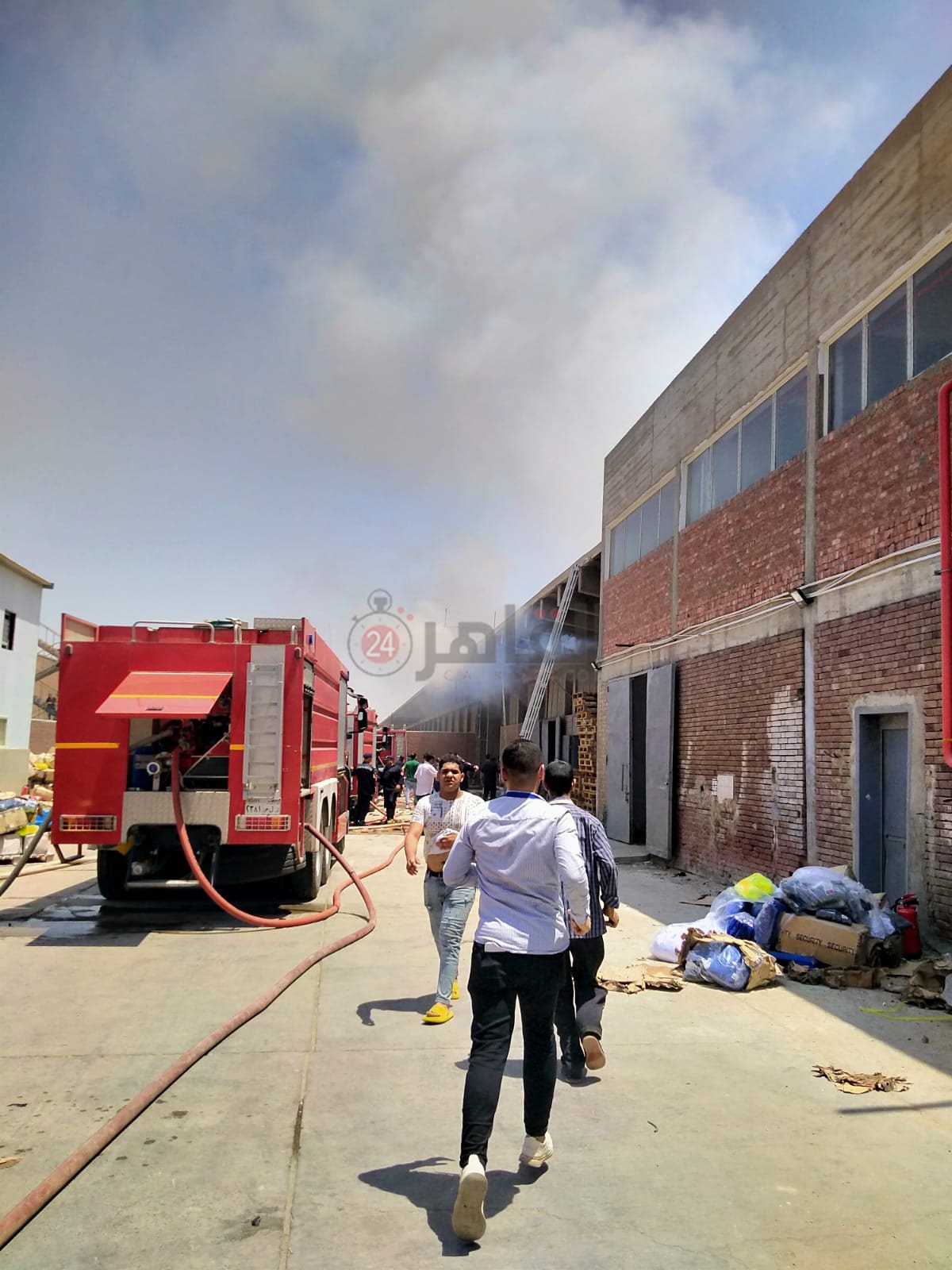 حريق مصنع منسوجات بالشرقية 01