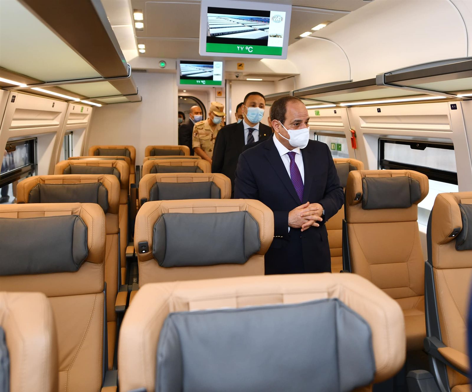 الرئيس السيسي يفتتح محطة عدلى منصور 