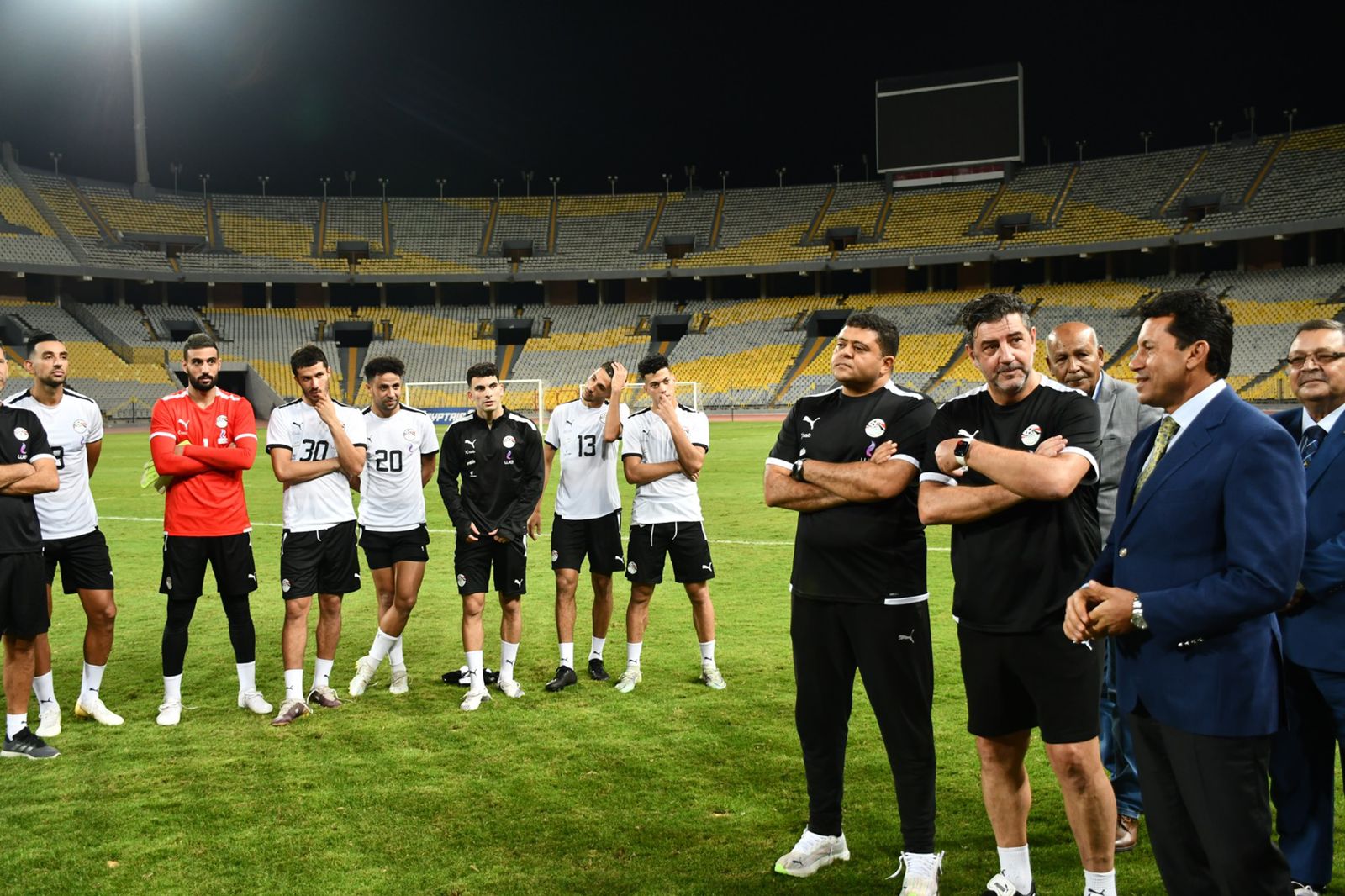 وزير الشباب والرياضة يزور منتخب مصر (7)