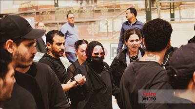 أول ظهور لوالدة دينا الشربيني في عزاء زوجها بمسجد المشير