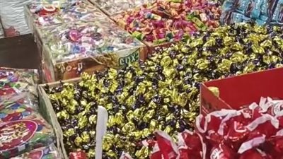 كيلو الشيكولاتة بـ 60 جنيهًا.. أسعار حلوى وتسالي عيد الفطر المبارك بالبحيرة | بث مباشر