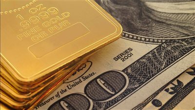 الذهب عيار 21 يسجل 2305 جنيهات.. واستقرار أسعار الدولار بالبنوك | بث مباشر