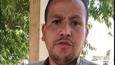 أسرة مزارع لقي مصرعه على يد حلاق بالمنوفية: اترصدله وهو رايح الشغل وطعنه 3 طعنات| بث مباشر 