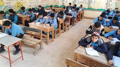 موعد امتحانات شهر مارس بعد التأجيل لصفوف النقل في المدارس