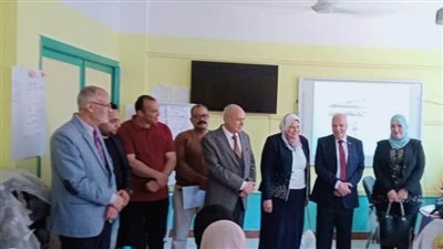 مديرة تعليم الفيوم تستقبل نقيب المعلمين بمدرسة البارودية