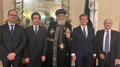 بسام راضي يقيم مأدبة عشاء لـ البابا تواضروس بالسفارة المصرية بإيطاليا