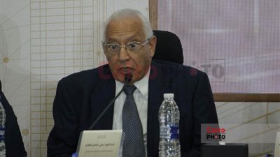 علي الدين هلال: قضيت 50 سنة بكلية العلوم السياسية لم أرَ تدخلا لاختيار عناوين الرسائل العلمية
