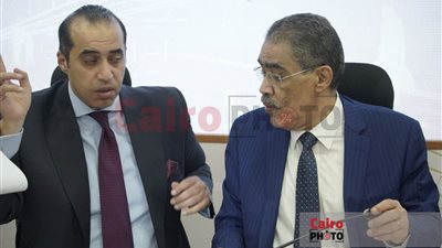 مشادة داخل قاعة الحوار الوطني حول عيوب ومزايا القائمة النسبية.. وضياء رشوان يتدخل 