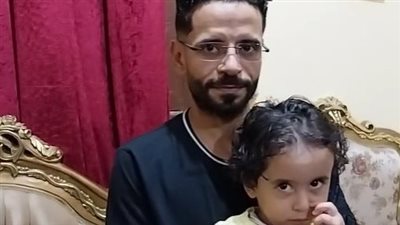دون قدمين أو أعضاء تناسلية.. والد الطفل كرم بالسويس: عمري ما فقدت الأمل ونفسي يتعالج في ألمانيا| بث مباشر 