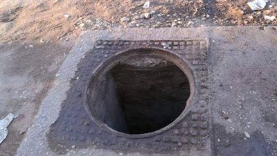 تفاصيل مصرع 3 عمال وإصابة آخر داخل بيارة صرف صحي بالغربية| بث مباشر 