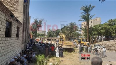بينهم أطفال.. انتشال جثامين 4 ضحايا و9 مصابين في انهيار منزل بقنا| بث مباشر 