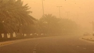 عاصفة ترابية وأمطار خفيفة تضرب أسوان | بث مباشر