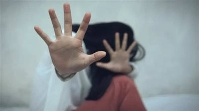 هتك عرضها في الأسانسير.. تفاصيل تعدي حارس عقار على طالبة جامعية بالإسكندرية | بث مباشر