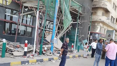 إصابة شخص في سقوط سقالة بناء لـ فندق بكورنيش الإسكندرية 
