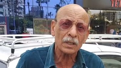 عاوز أجبر بخاطرهم.. سائق تاكسي بالجيزة يهب سيارته لتوصيل مرضى الأورام مجانا | بث مباشر