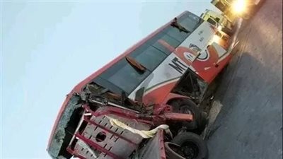 مصرع وإصابة 29 شخصًا بحادث تصادم على طريق الفرافرة - الواحات البحرية | بث مباشر