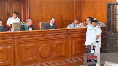 بدء جلسات محاكمة شقيقين قتلا زوجة أحدهما وابنتها برأس غارب| صور