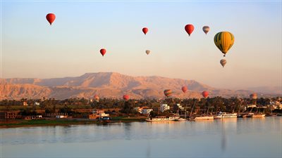 استئناف رحلات البالون الطائر في الأقصر غدًا بعد تغيير محطة اللاسلكي | بث مباشر