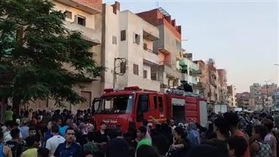 مصرع أب وابنته وجارهم إثر نشوب حريق داخل منزل في الشرقية | بث مباشر
