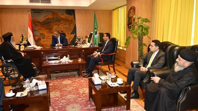 محافظ الفيوم يستقبل المهنئين بعيد الأضحى المبارك