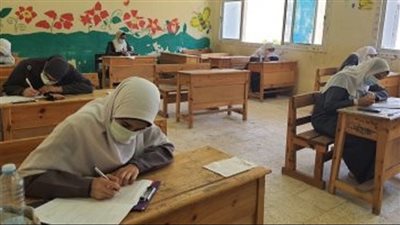 أسهل من الكيمياء.. آراء طلاب الثانوية الأزهرية في امتحان الفيزياء | بث مباشر