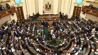 لتقديم أوجه الدعم والرعاية.. الحكومة تقدم للبرلمان قانون لجوء الأجانب إلى مصر | بث مباشر 