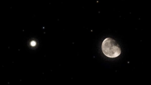 Exciting Moon Conjunction with Saturn: A Spectacular Sky Event