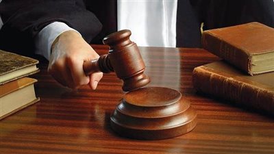 لـ 2 أغسطس.. تأجيل محاكمة زوج سكب زيتًا مغليًا على زوجته وقتلها بالمحلة | بث مباشر