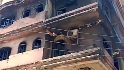 القصة الكاملة لإصابة 17 شخصًا في حريق عقارين ومحل تجاري بمصيف جمصة | بث مباشر