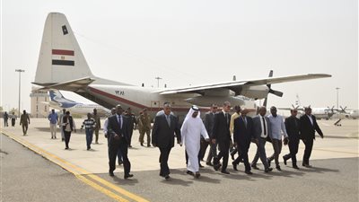 مصر ترسل شحنات إنسانية مقدمة من جامعة الدول العربية للشعب السوداني الشقيق