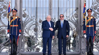 الرئيس الفلسطيني يصل إلى مصر للقاء السيسي