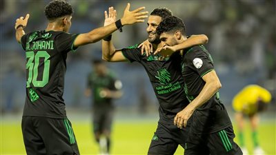 محرز وفيرمينو يقودان هجوم أهلي جدة ضد الطائي في الدوري السعودي