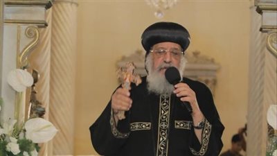 البابا تواضروس من إيطاليا: عندي دور برد.. جايبه معايا من مصر