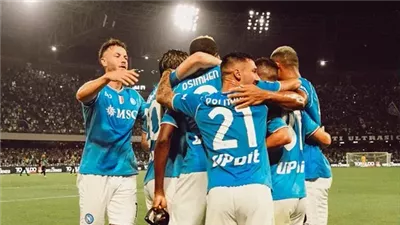 نابولي يفوز بثنائية على ساسولو في الدوري الإيطالي