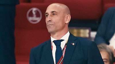 بسبب قبلة المونديال الشهيرة.. روبياليس يعلن استقالته من رئاسة الاتحاد الإسباني