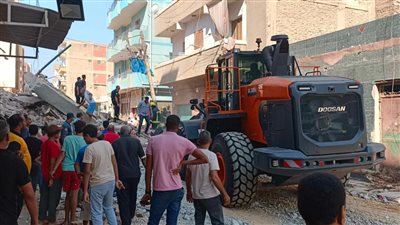 أحد سكان العقار المنهار بالإسماعيلية: كان صادر له قرار ترميم 