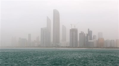 حالة الطقس اليوم الثلاثاء 5/9/2023 في الإمارات.. انخفاض الحرارة ورياح محملة بالغبار 