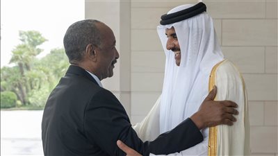 أمير قطر يؤكد دعم بلاده للجهود الرامية لإنهاء القتال الدائر في السودان