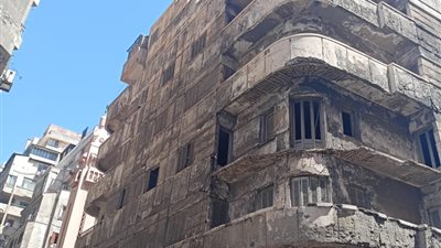 محافظ الإسكندرية يوجه بالتعامل مع انهيار سور عقار بشارع المعسكر الروماني