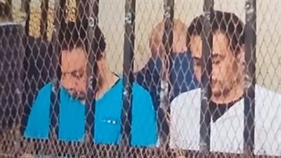 الإعدام لمتهم والمؤبد لشقيقه في مقتل زوجة أحدهما وطفلتها برأس غارب | بث مباشر 