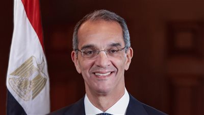 وزير الاتصالات يغادر إلى الولايات المتحدة لبحث تعزيز التعاون وجذب المزيد من الاستثمارات