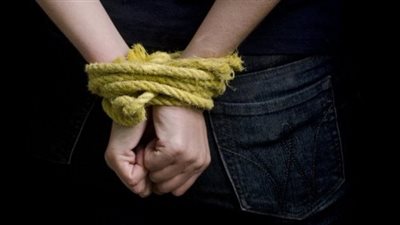 تفاصيل القبض على 3 أشخاص لاتهامهم باختطاف سائق واحتجازه بالدقهلية | بث مباشر