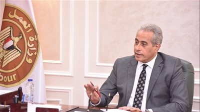 العمل توضح مجهوداتها في تنمية مهارات الشباب خلال 10 سنوات