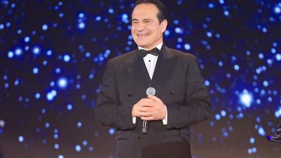 المطرب محمد ثروت في عيد ميلاده: بفكر أعيد أغنياتي للطفل لأنها ربت أجيال