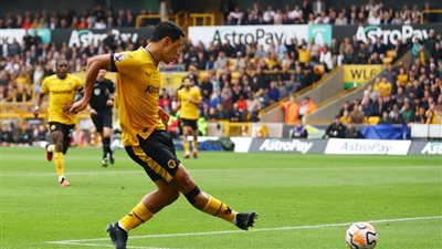 الشوط الأول.. ليفربول يتأخر بهدف أمام ولفرهامبتون في الدوري الإنجليزي