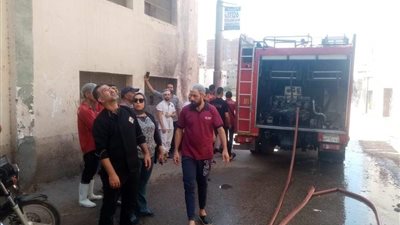 السيطرة على حريق اندلع داخل مطعم بالدقهلية | صور